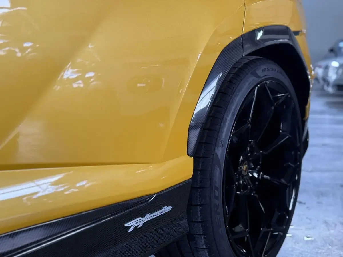 Gebraucht Lamborghini Urus 666 PS (489 kW) 2024 SUV