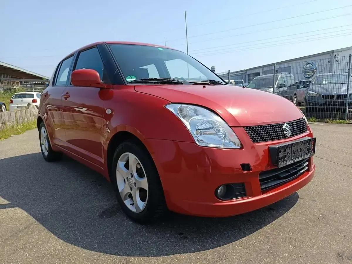Gebraucht Suzuki Swift Club 92 PS (67 kW) 2007 Rot Kleinwagen