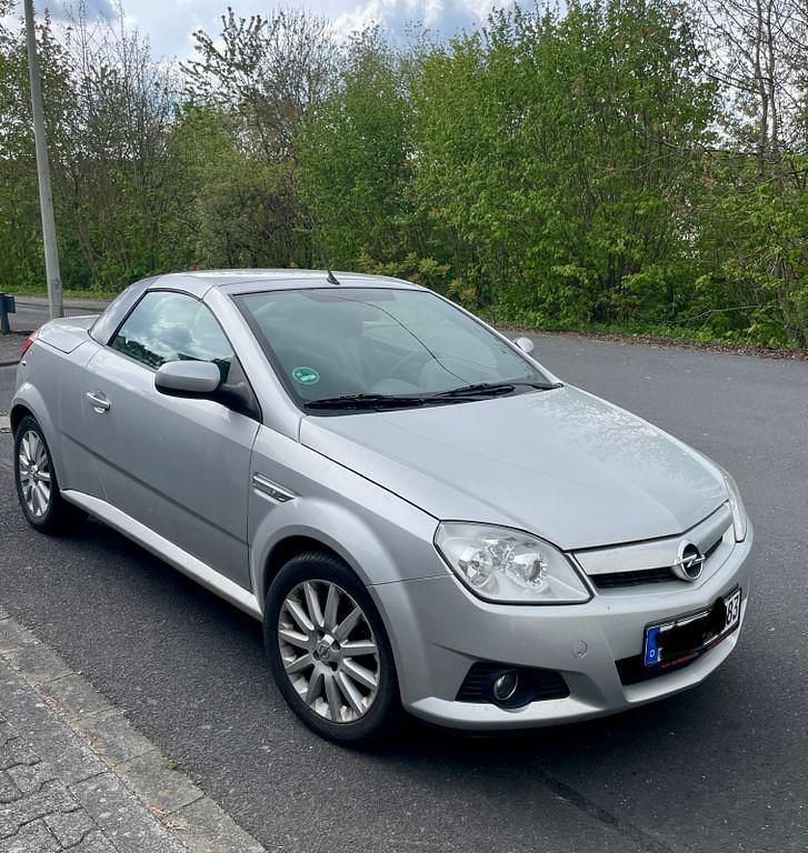 Silber Gebraucht 2005 Opel Tigra Cabrio | 2.000 € (Fairer Preis) - Bild 1/4