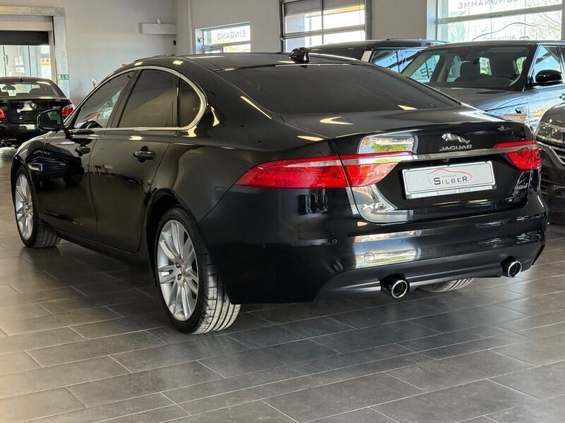 Gebraucht Jaguar XF Prestige 301 PS (221 kW) 2017 Schwarz Limousine