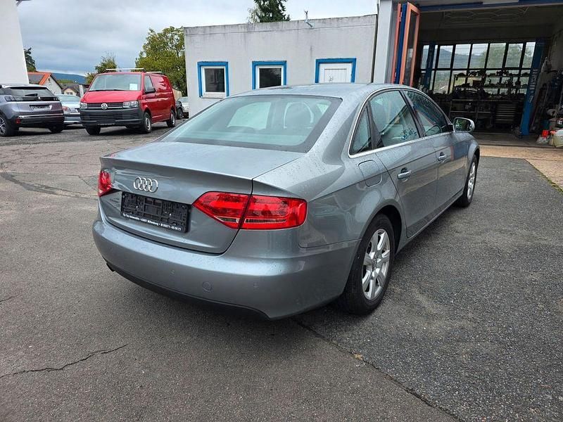 Gebraucht Audi A4 Ambiente 120 PS (88 kW) 2009 Grau Limousine