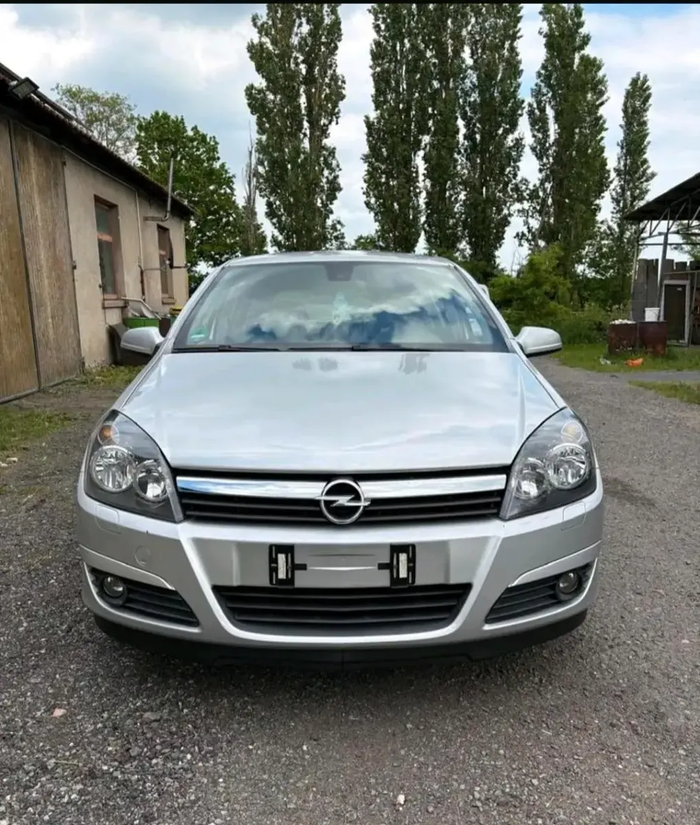 Gebraucht Opel Astra 125 PS (91 kW) 2004 Silber Limousine