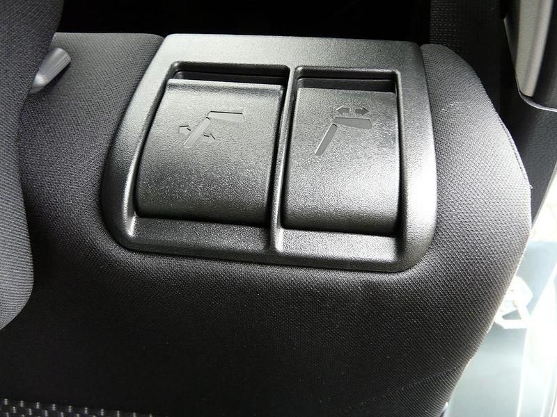 Gebraucht Suzuki Ignis Comfort+ 83 PS (61 kW) 2024 Rot Limousine