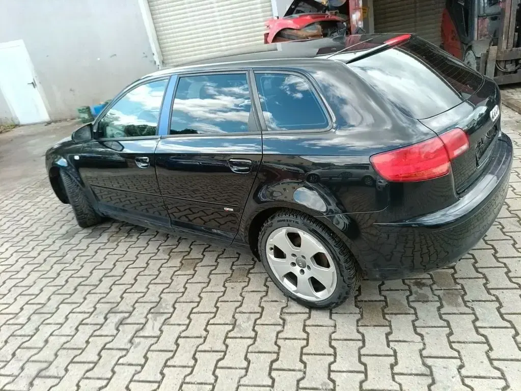 Second-hand Audi A3 S-Line 150 CP (110 kW) 2007 Negru Hatchback