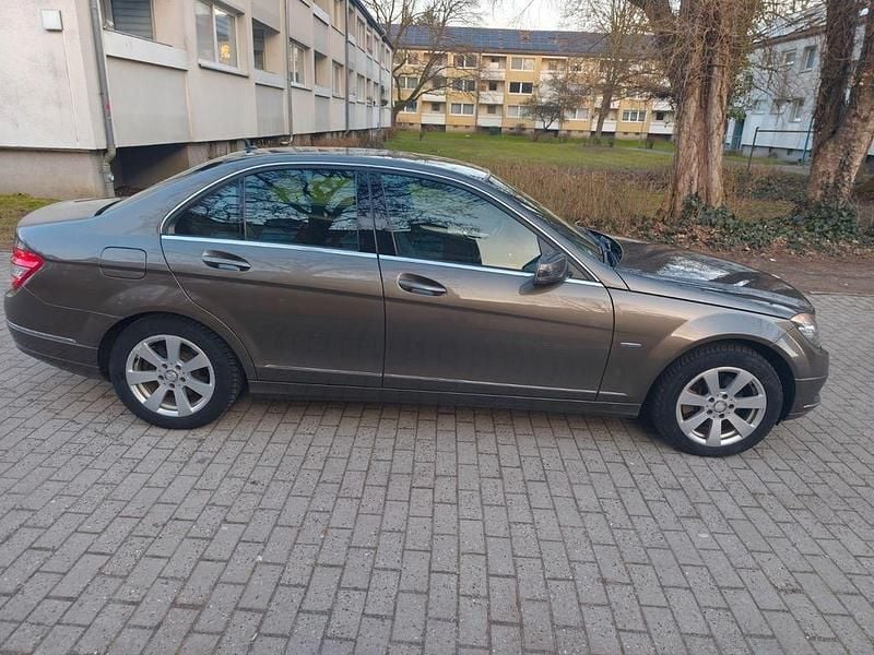 Gebraucht Mercedes C250 204 PS (150 kW) 2009 Grau Limousine