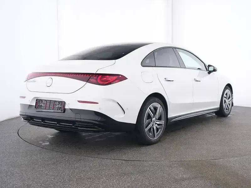 Gebraucht Mercedes CLA 250+ AMG 200 kW (272 PS) 2025 Weiß Limousine