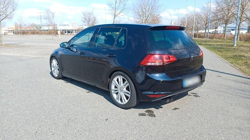 Gebraucht VW Golf VII Highline 150 PS (110 kW) 2013 Schwarz Limousine