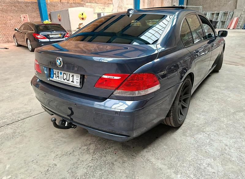 Gebraucht BMW 730 231 PS (169 kW) 2005 Blau Limousine