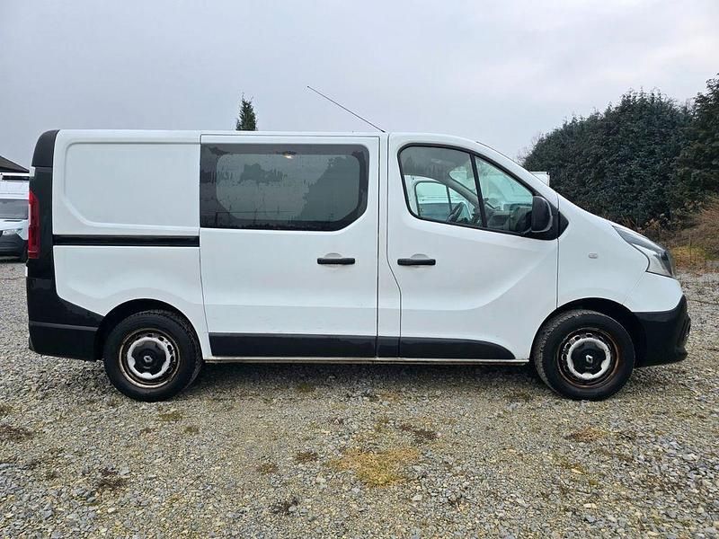 Gebraucht Renault Trafic Komfort 116 PS (85 kW) 2015 Weiß Van / Kleinbus