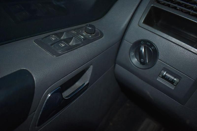 Gebraucht VW T5 131 PS (96 kW) 2007 Silber Van