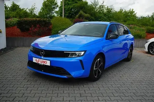 Neu Opel Astra Edition 131 PS (96 kW) 2025 Athletik blau Kleinwagen