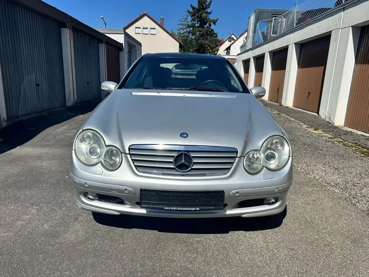 Gebraucht Mercedes C200 122 PS (89 kW) 2004 Silber Coupé