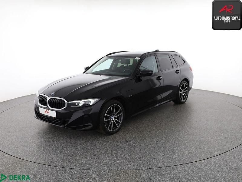 Schwarz ii Gebraucht 2022 BMW 320e Sport Line Kombi | 28.760 € (Fairer Preis) - Bild 1/4