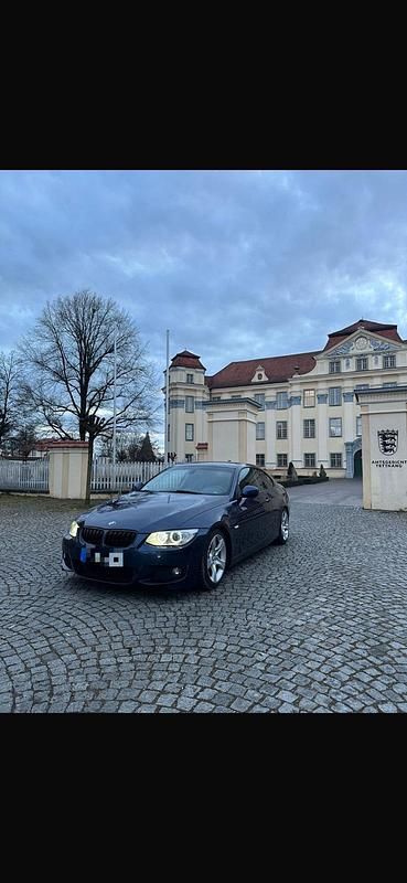 Gebraucht BMW 318 143 PS (105 kW) 2010 Blau Coupé
