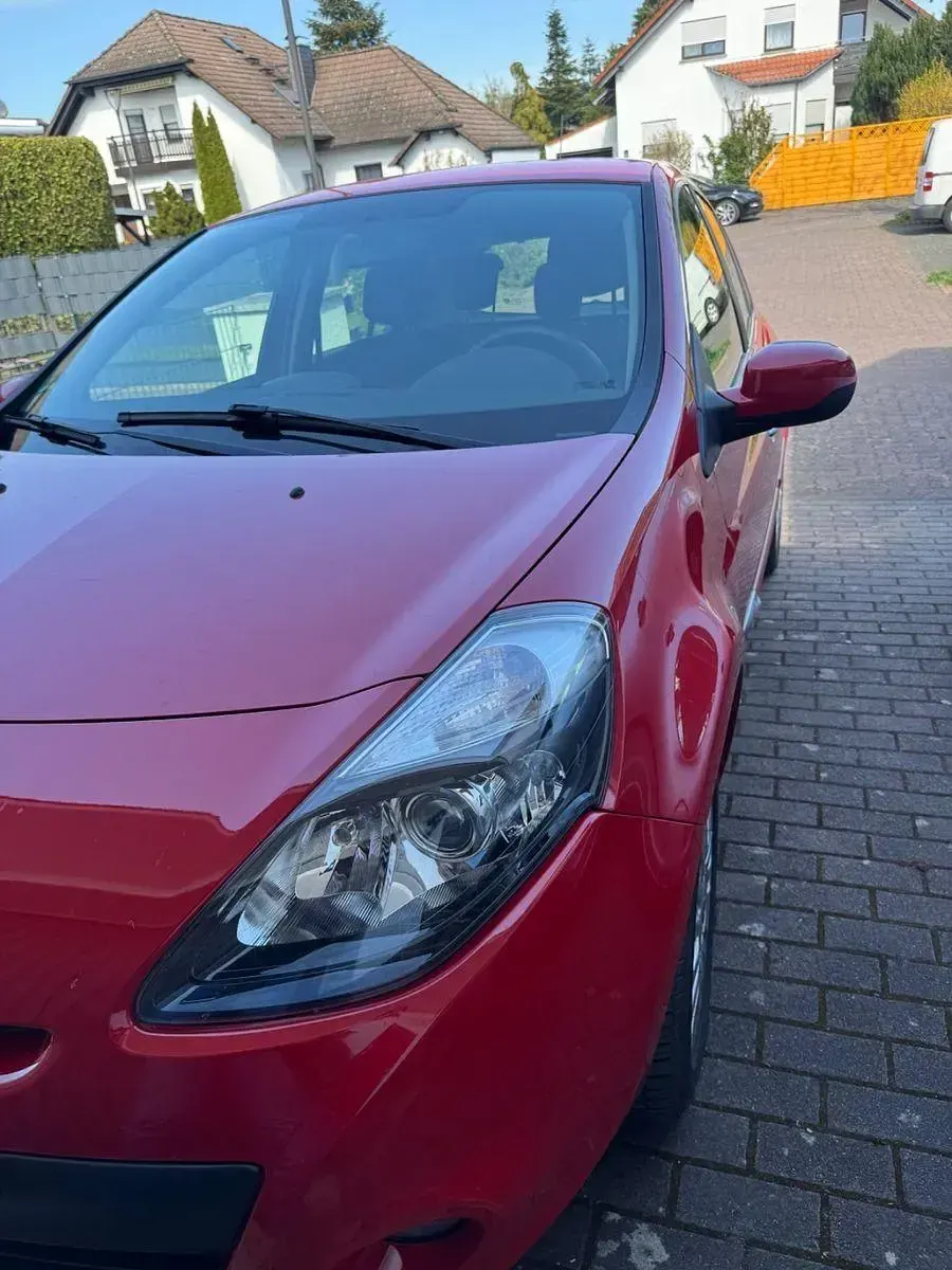 Gebraucht Renault Clio II Expression 75 PS (55 kW) 2009 Rot Kleinwagen
