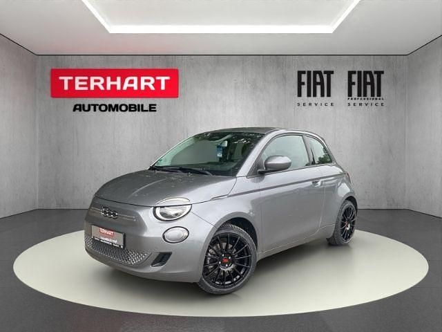 Grau Gebraucht 2022 Fiat 500e Icon Kleinwagen | 17.987 € (Guter Preis) - Bild 1/4
