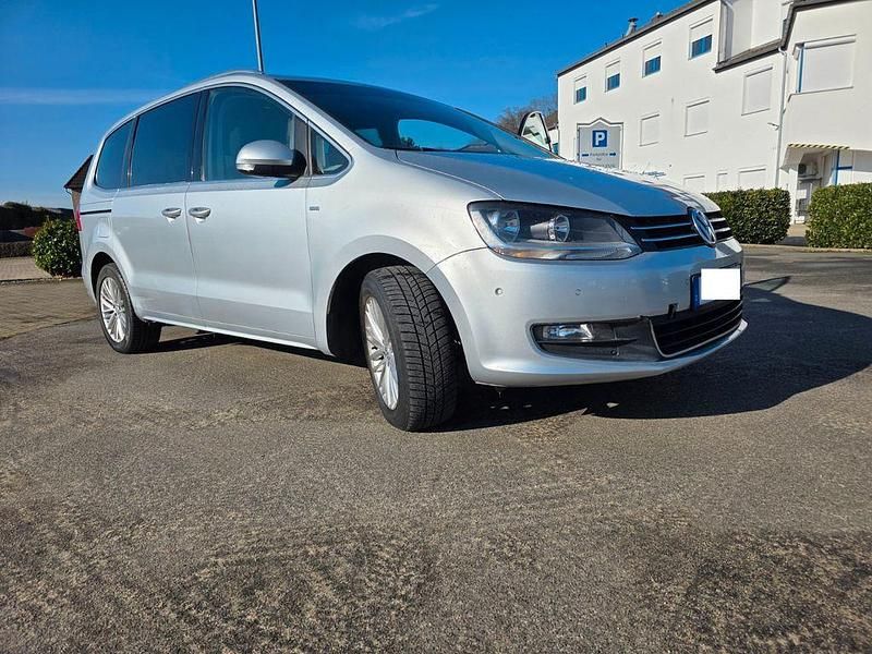 Gebraucht VW Sharan Cup 140 PS (102 kW) 2014 Silber Van / Kleinbus