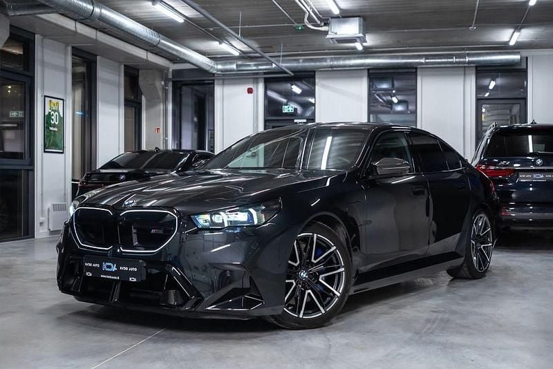 Gebraucht BMW M5 Basis 727 PS (534 kW) 2024 Schwarz Limousine