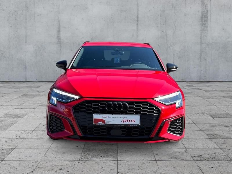 Gebraucht Audi A3 S-Line 116 PS (85 kW) 2023 Tangorot metallic Limousine