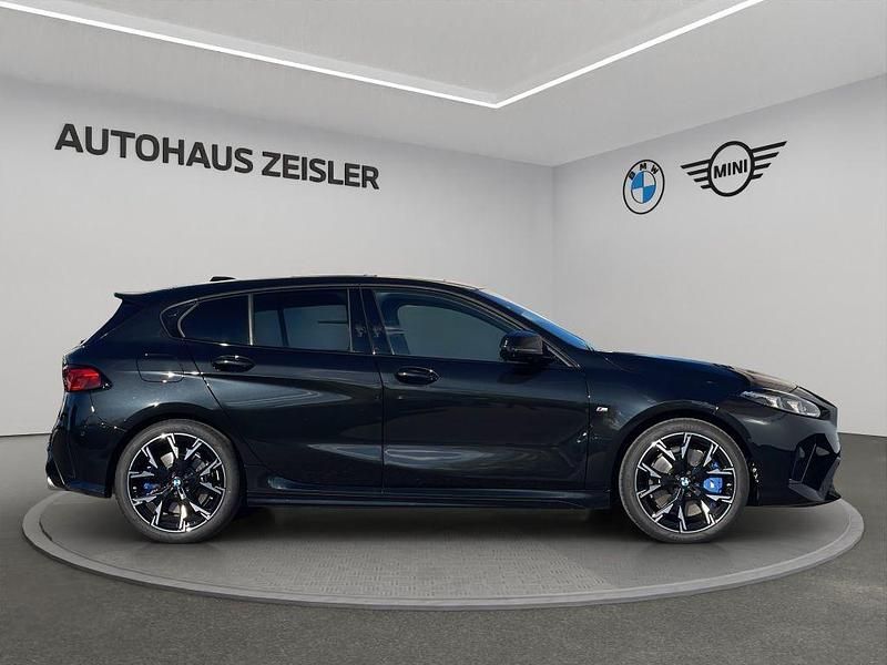 Gebraucht BMW M135 Shadowline 300 PS (220 kW) 2025 Saphirschwarz Kleinwagen