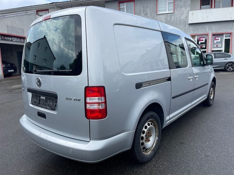 Gebraucht VW Caddy Maxi 140 PS (102 kW) 2014 Silber Van / Kleinbus