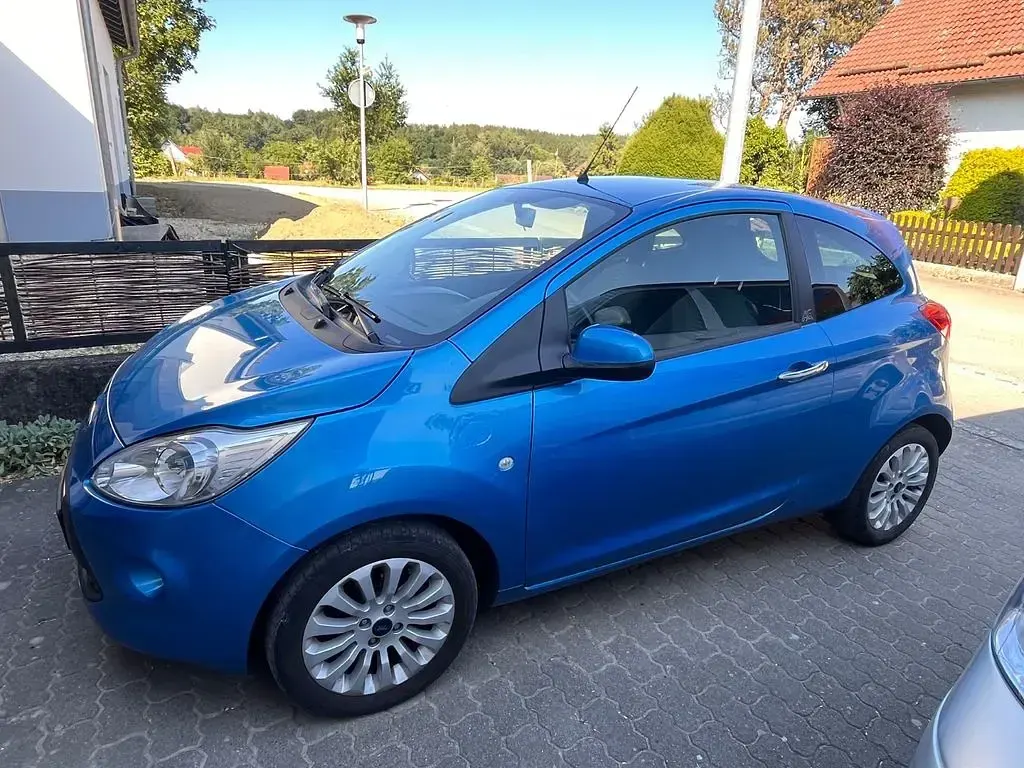 Gebraucht Ford Ka Titanium 69 PS (50 kW) 2011 Blau Kleinwagen