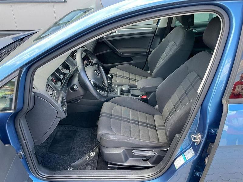 Gebraucht VW Golf VII 105 PS (77 kW) 2013 Pacific blue metallic Limousine