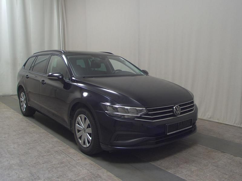 Gebraucht VW Passat 150 PS (110 kW) 2021 Schwarz Kombi