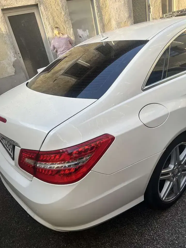 Gebraucht Mercedes E200 Elegance 184 PS (135 kW) 2012 Coupé