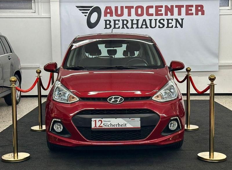 Rot Gebraucht 2014 Hyundai i10 Edition Kleinwagen | 6.999 € (Fairer Preis) - Bild 1/4