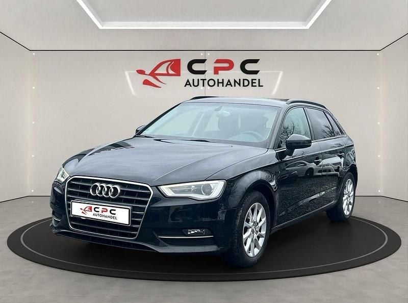 Gebraucht Audi A3 Attraction 110 PS (80 kW) 2015 Schwarz Limousine