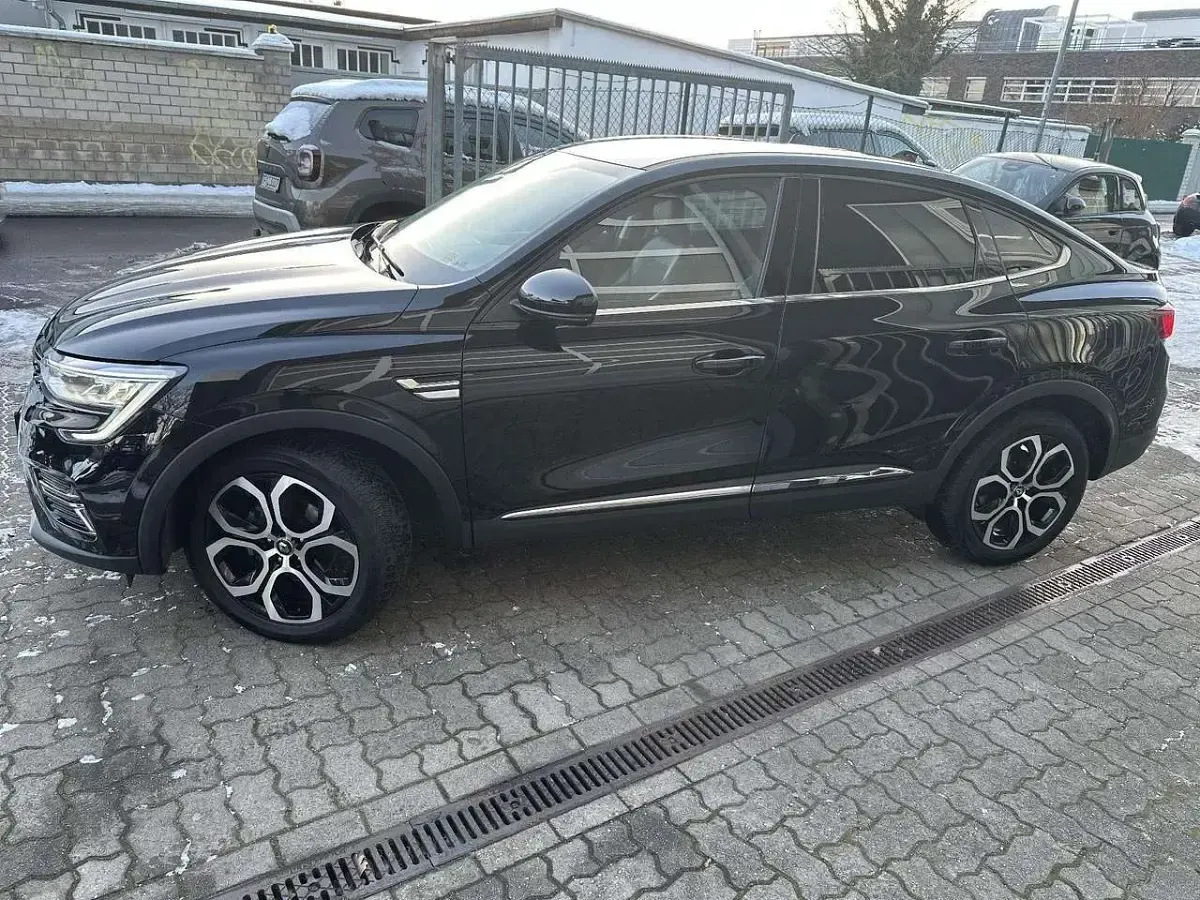 Gebraucht Renault Arkana Techno 140 PS (102 kW) 2023 Onyxschwarzmetallic SUV