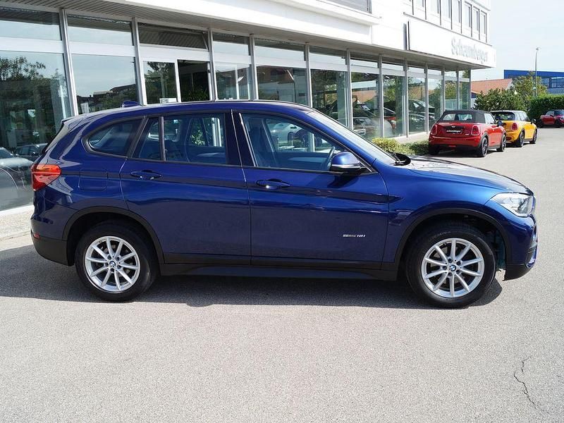 Używany BMW X1 Advantage 140 KM (102 kW) 2017 Niebieski SUV