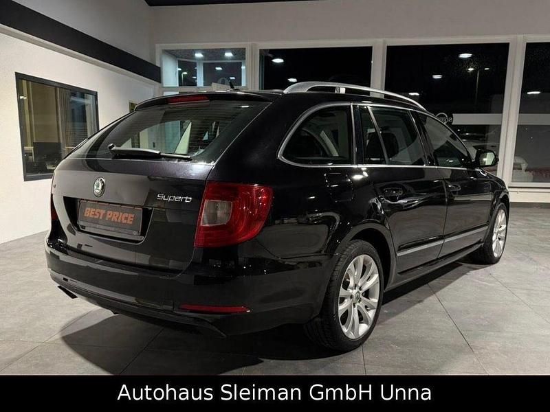 Gebraucht Skoda Superb Ambition 140 PS (102 kW) 2010 Schwarz Kombi