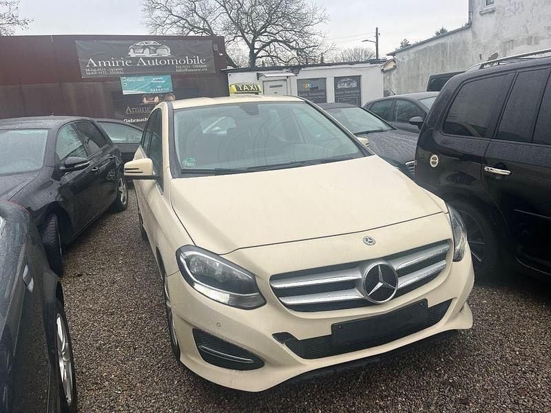 Gebraucht Mercedes B200 136 PS (100 kW) 2018 Van / Kleinbus