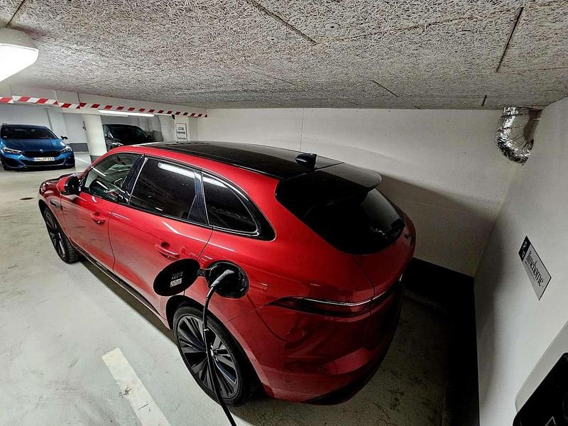 Gebraucht Jaguar F-Pace R-Dynamic 404 PS (297 kW) 2021 Rot SUV
