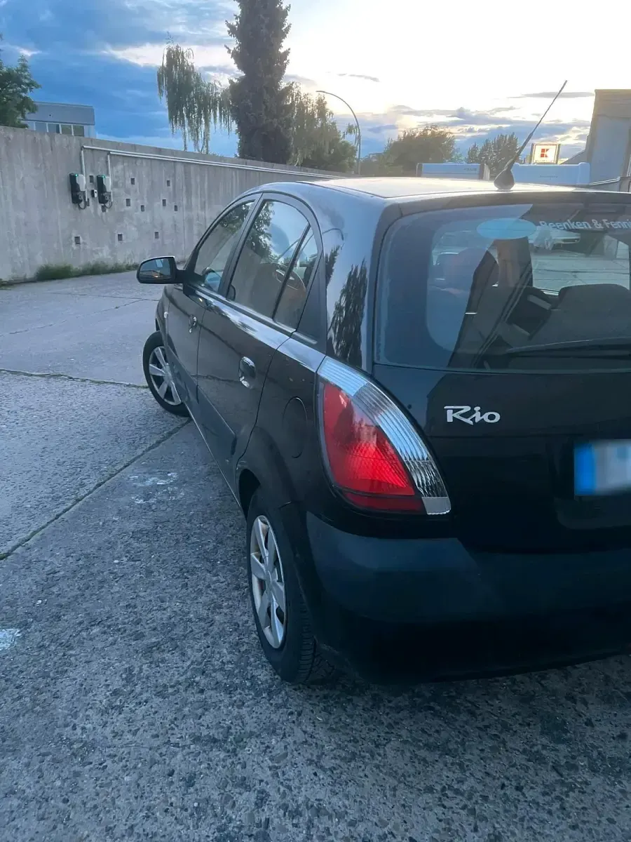 Gebraucht Kia Rio 96 PS (70 kW) 2006 Schwarz Kleinwagen