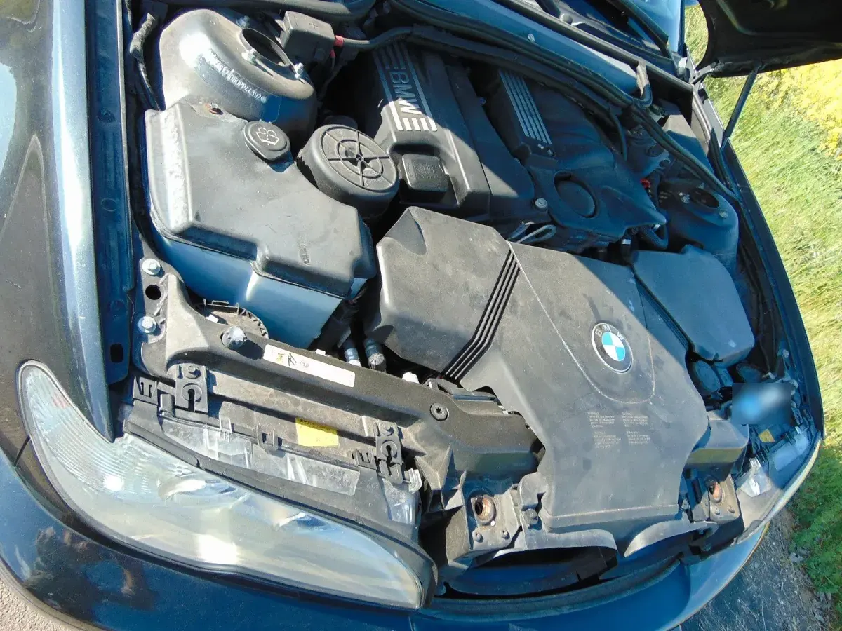 Gebraucht BMW 318 150 PS (110 kW) 2006 Schwarz Cabrio