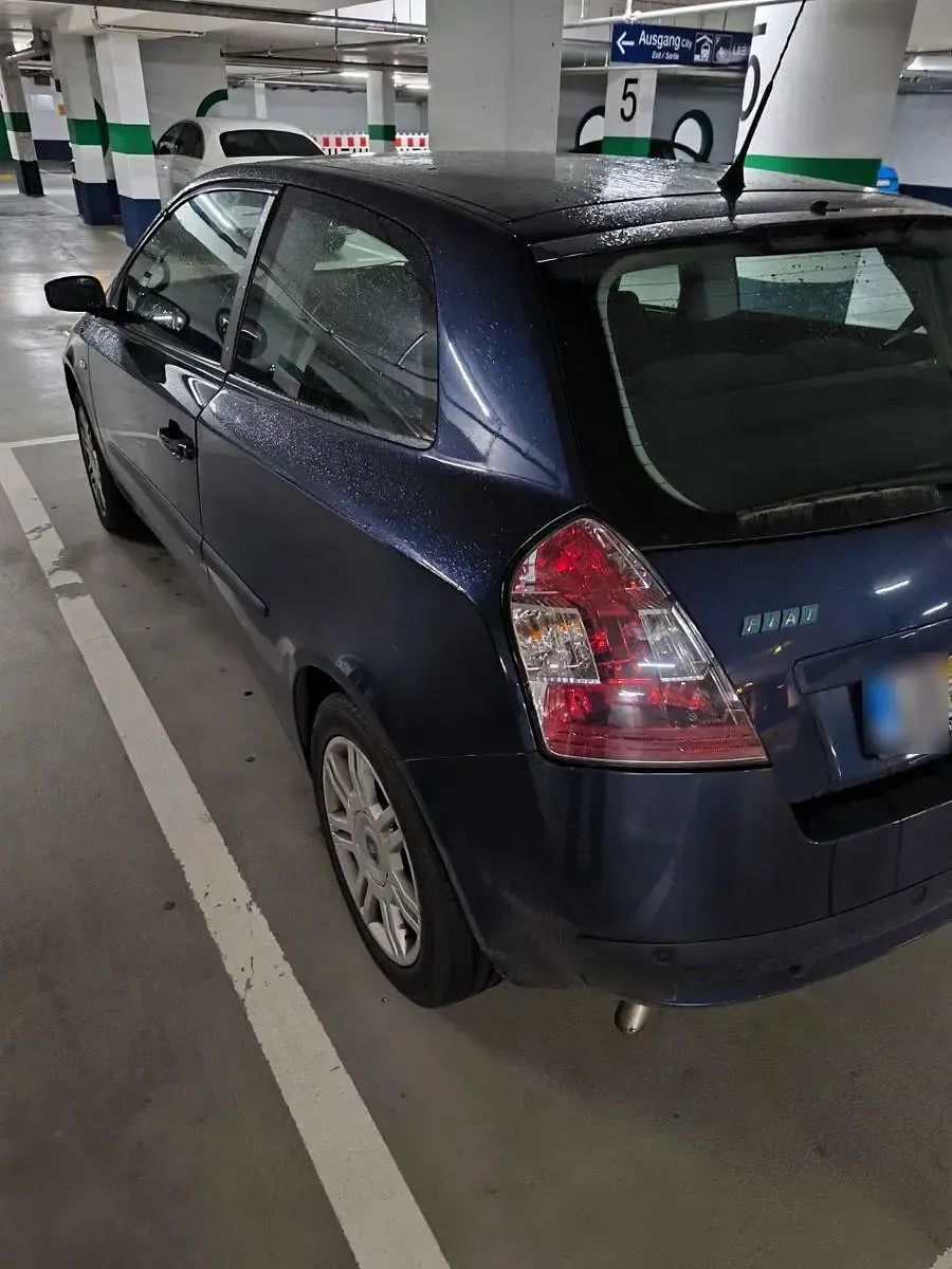 Gebraucht Fiat Stilo Dynamic 133 PS (97 kW) 2002 Blau Limousine