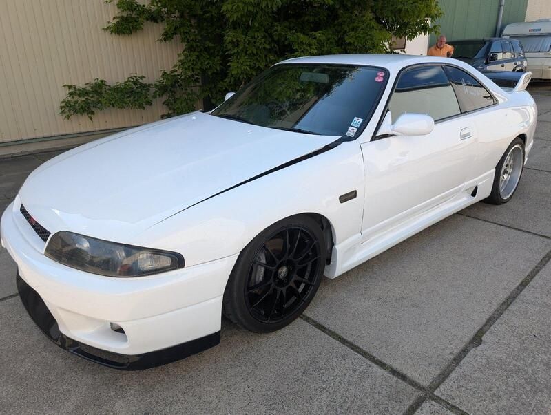 Weiß Gebraucht 1994 Nissan Skyline Coupé | 39.000 € - Bild 1/4