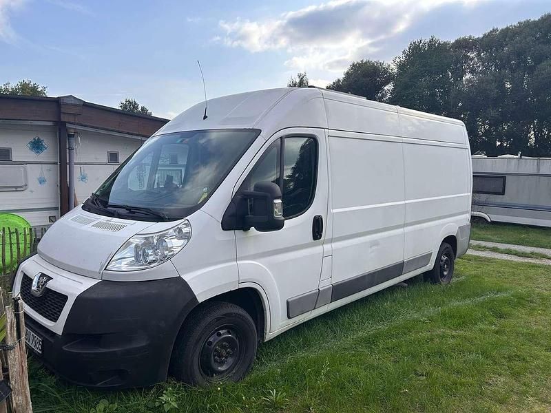 Gebraucht Peugeot Boxer 131 PS (96 kW) 2012 Weiß Van
