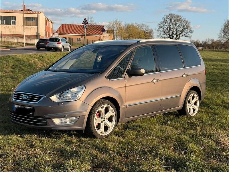 Usata Ford Galaxy 163 CV (119 kW) 2014 Marrone Monovolume