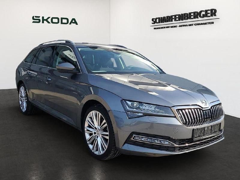 Gebraucht Skoda Superb Style 200 PS (147 kW) 2024 Graphitegrau metallic Kombi