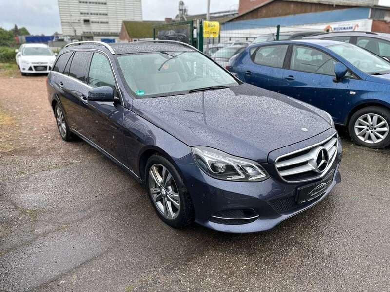 Gebraucht Mercedes E350 252 PS (185 kW) 2013 Blau Kombi