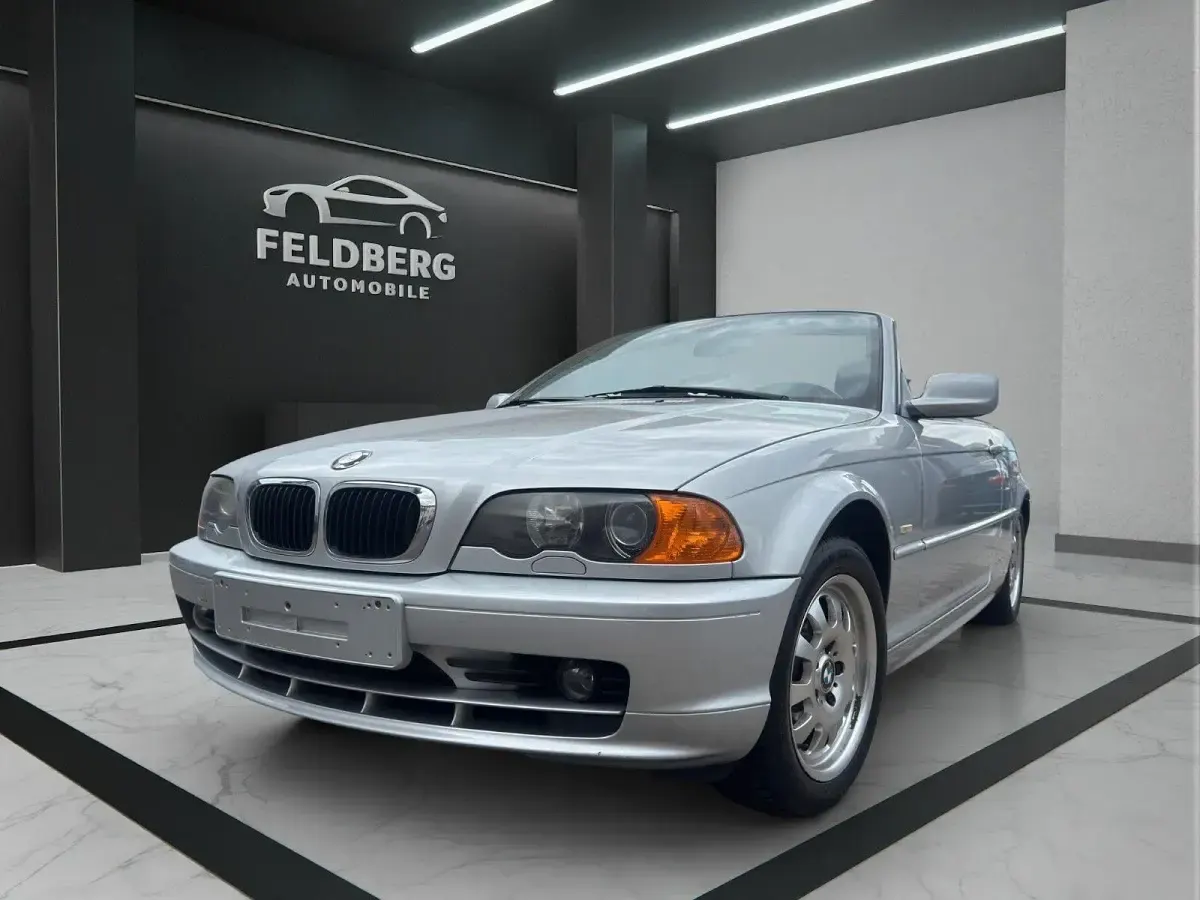 Gebraucht BMW 318 Cabriolet Sport Line 143 PS (105 kW) 2002 Silber Cabrio