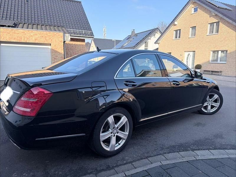 Gebraucht Mercedes S500 435 PS (319 kW) 2013 Schwarz Limousine