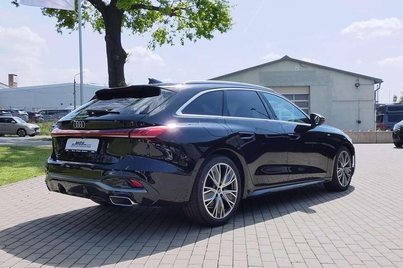 Gebraucht Audi A5 S-Line 150 PS (110 kW) 2025 Mythosschwarz metallic Coupé