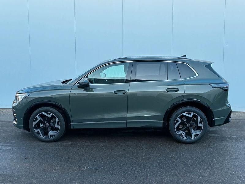 Neu VW Tiguan R-line 150 PS (110 kW) 2026 Grau SUV