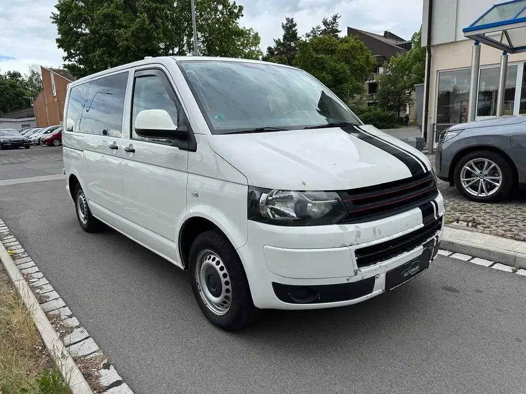 Gebraucht VW Multivan 140 PS (102 kW) 2012 Weiß Van / Kleinbus