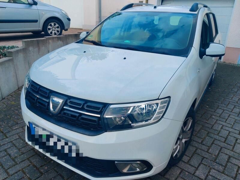 Weiß Gebraucht 2019 Dacia Logan MCV Essentiel Kombi | 7.450 € (Superpreis) - Bild 1/4